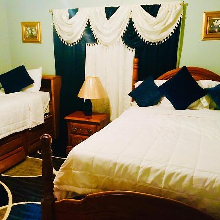 2 Bedroom Sleeps 6 Spacious Luxury Apartment 79 Montgomery Kültér fotó
