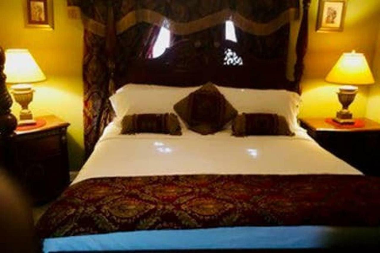 2 Bedroom Sleeps 6 Spacious Luxury Apartment 79 Montgomery Kültér fotó